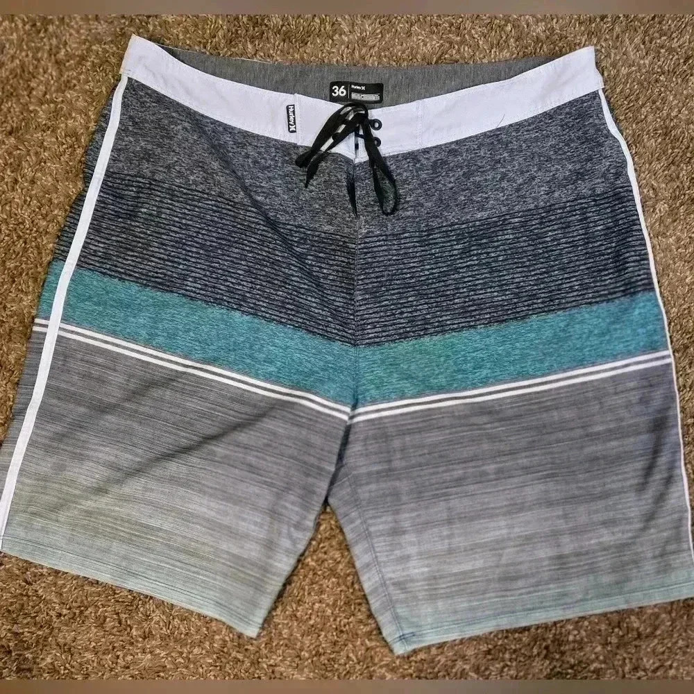 Men's Hurley Phantom Cove board shorts size 36. - Picture 1 of 10